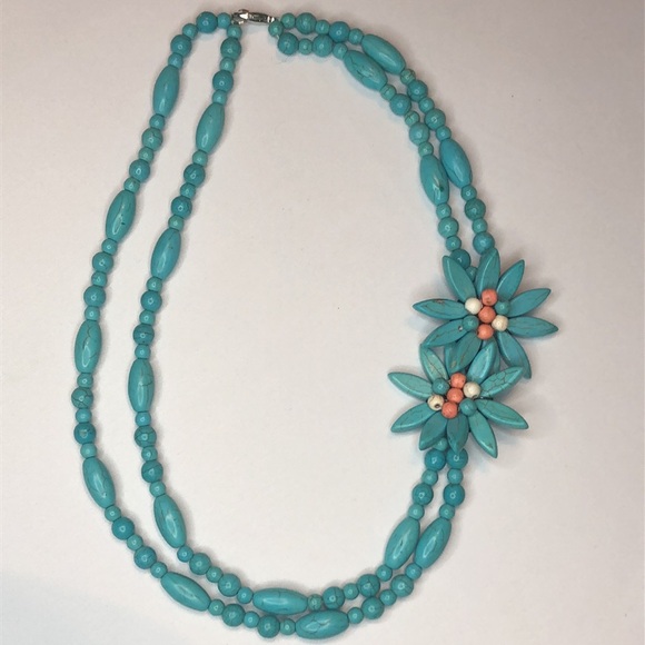 VTG Turquoise Color Double Stranded Beaded Choker Necklace - Flowers On The Side - Picture 4 of 7